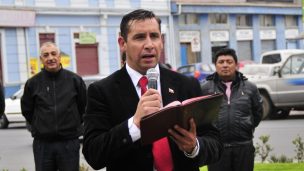 Pastor Soto increpó a José Antonio Kast tras votación: 