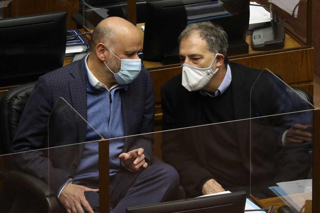 Comisión de Minería del Senado aprueba fin de combustibles fósiles al 2030