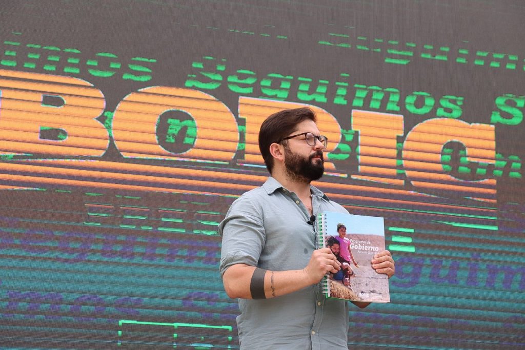 Gabriel Boric presentó su programa de gobierno: “Lo que buscamos es garantizar derechos sociales para toda la población”