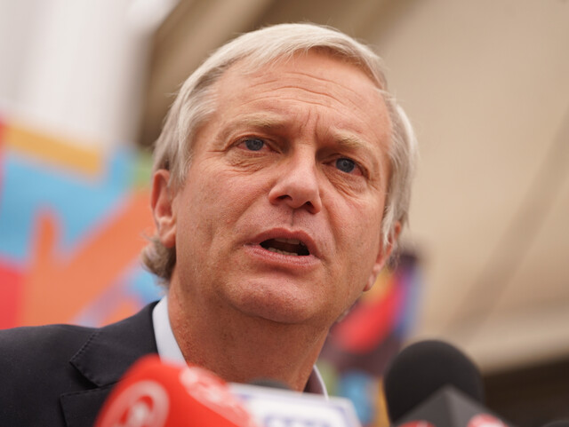 Kast presenta a reforzado equipo económico: “Mantenemos la línea de rebajar la tasa tributaria, pero de acuerdo a la realidad”