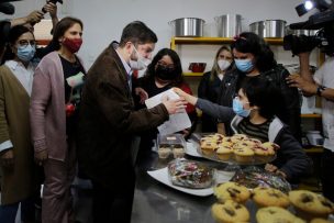 Gabriel Boric recibió el apoyo de la alcaldesa de Peñalolén Carolina Leitao (DC)