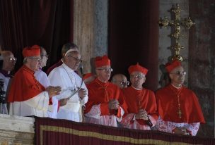 El Papa denunció que el mar Mediterráneo es un “cementerio”