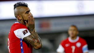 [Video] La brutal patada de Vidal que deja con uno menos a la Roja ante Ecuador