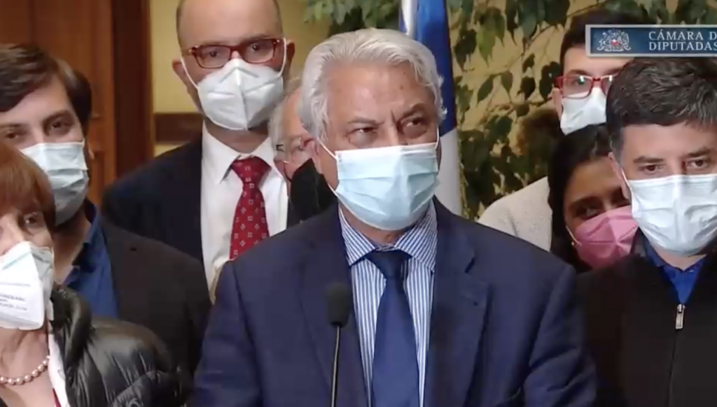 Diputado Naranjo tras aprobarse AC contra Piñera: “Que sirva como homenaje y reconocimiento a las familias chilenas”