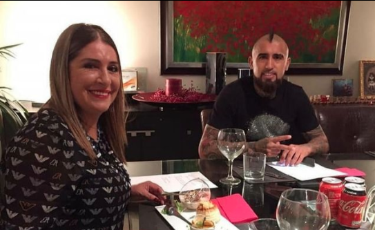 “Triste no poder estar contigo”: Arturo Vidal dedica emotivas palabras a su madre en su cumpleaños