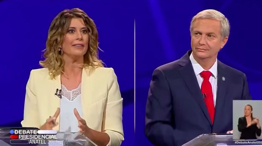 “Es privilegiada igual que yo”: José Antonio Kast y Macarena Pizarro protagonizan tenso momento por proyecto que plantea incentivos para las mujeres casadas