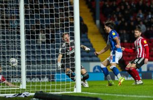 [Video] Con Brereton como protagonista: Blackburn Rovers reacciona a tiempo y escala puestos en la Championship