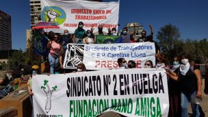 Profesores marchan hasta Mineduc en protesta por abusos laborales de parte de sostenedores