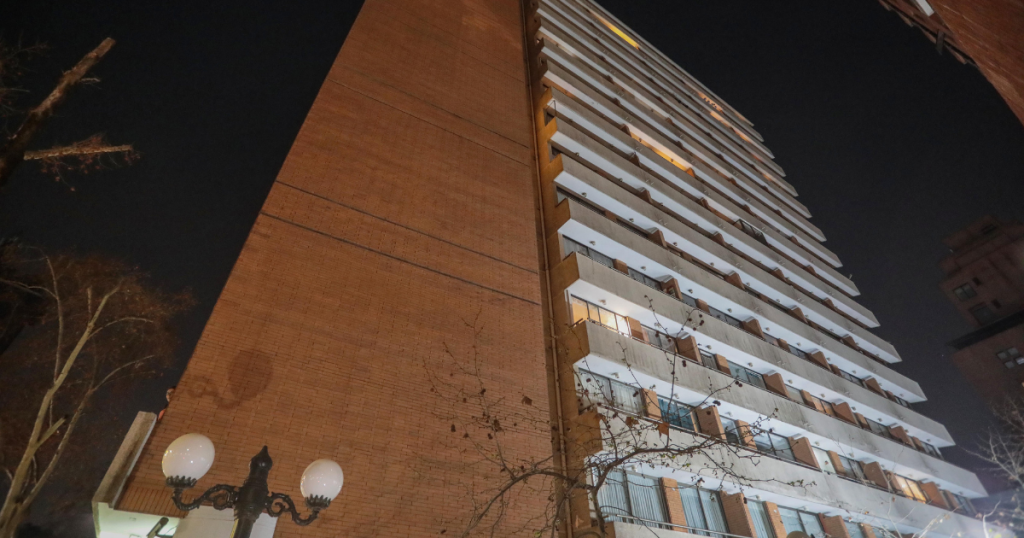 Solicitan “darle urgencia a la brevedad” a proyecto que busca establecer uso obligatorio de mallas en departamentos