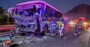 Accidente de tránsito en Ruta 5 Sur deja al menos 14 personas lesionadas