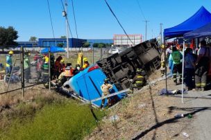 Volcamiento de bus en Chillán viejo deja a dos muertos y 25 heridos