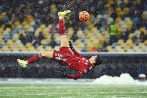 [Video] Nadie lo detiene: Robert Lewandowski anota un golazo de chilena en Champions League