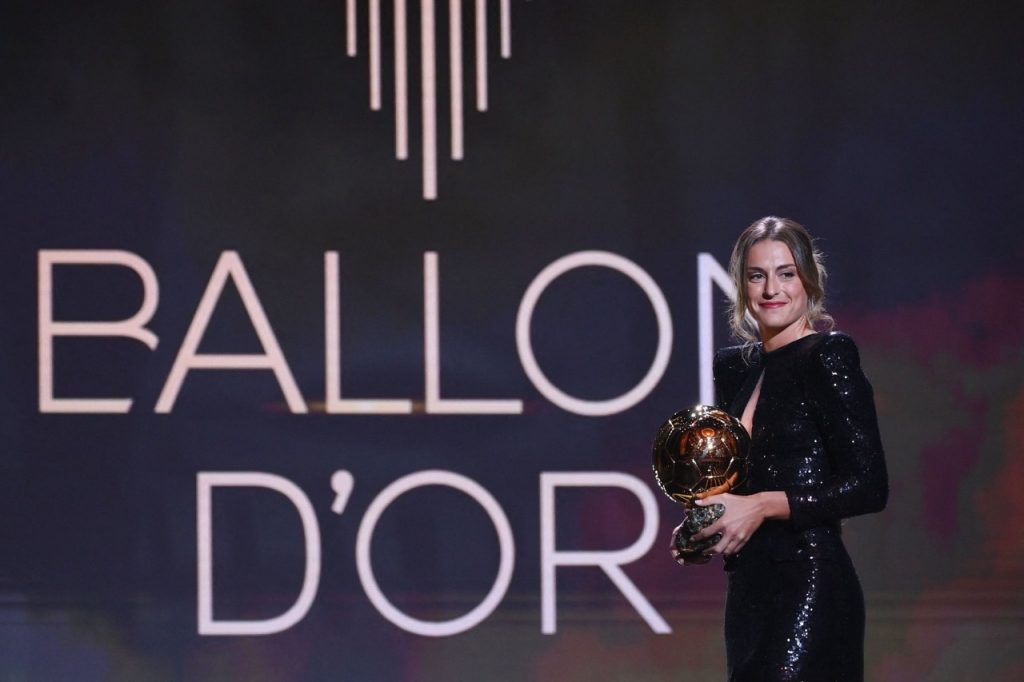 Alexia Putellas fue galardonada con un histórico Balón de Oro