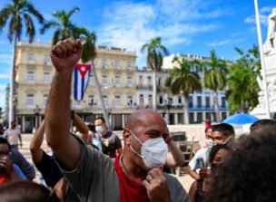 EE.UU. pide a Cuba no reprimir las protestas y amenaza con tomar nuevas medidas