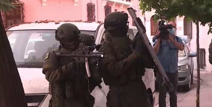 “Interviene en el proceso electoral”: Presentan querella por el allanamiento de la sede de Comunes