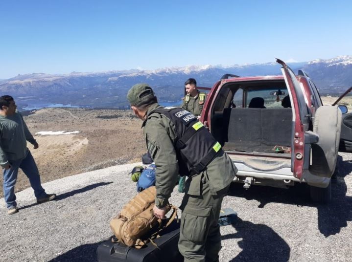 Tres chilenos son detenidos en frontera con Argentina por transportar municiones: Uno sería “activista mapuche”