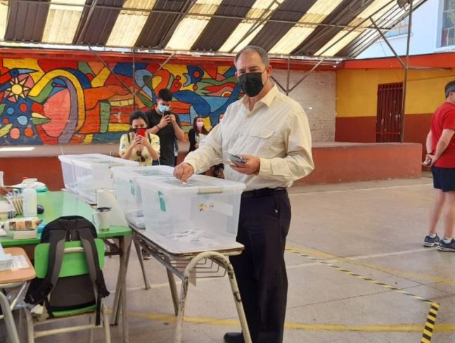 Senador Girardi tras votar en Elecciones Generales: “Se requieren cambios con gobernabilidad”