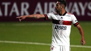 Preocupación en la Roja: Mauricio Isla sale con molestias en la final de Copa Libertadores