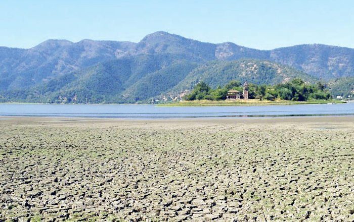 Región Metropolitana perdió 3.800 millones de metros cúbicos de agua subterránea entre 2010 y 2020