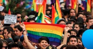 Marcha del Orgullo se celebra este sábado con foco en cese de los crímenes de odio y aprobación del Matrimonio Igualitario