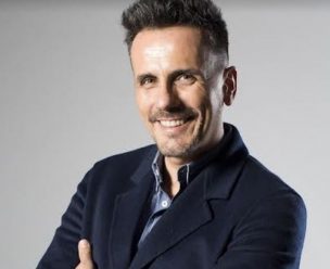 Sergio Lagos regresa a las noches de Canal 13 en nuevo estelar veraniego: Conoce sus detalles