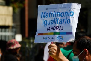 Movilh llama a erradicar todo tipo de discriminación en Matrimonio Igualitario