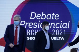 El momento más tenso del debate Archi: Organización tuvo que silenciar los micrófonos a candidatos tras interpelación de Kast a Boric