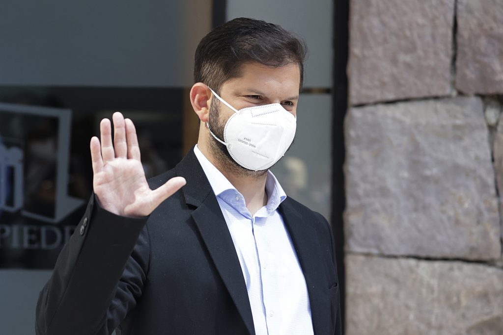 Gabriel Boric confirma que se reunirá con el Presidente Piñera si es electo: “Está el deber de conversar”