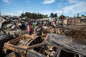 Autoridades definen fecha para entrega de bonos a damnificados por incendio en Castro