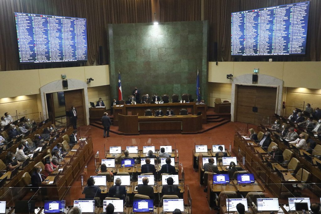Gobierno pone discusión inmediata al proyecto de ley corta de pensiones