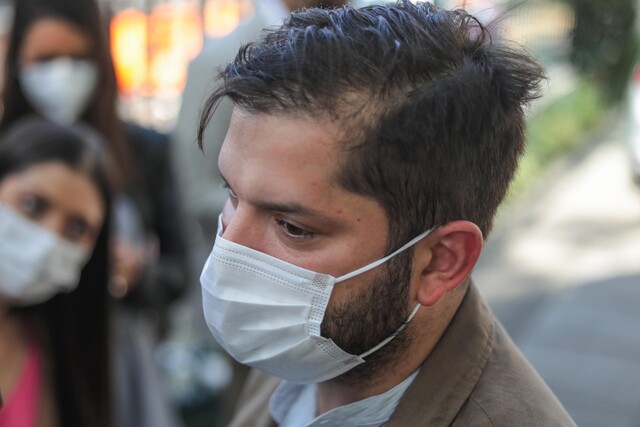 Gabriel Boric: “Tengamos mucho cuidado también en no idealizar a nadie, partiendo por mí”