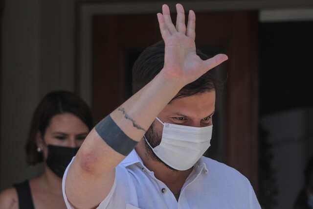 Gabriel Boric destaca “diálogo permanente” con los partidos que lo apoyaron