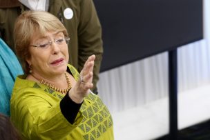 Michelle Bachelet arribó este domingo a Chile desde Madrid