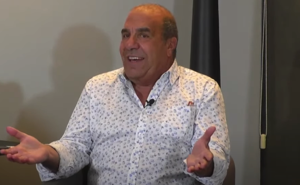 Checho Hirane se lanza contra Boric: “O no entiende nada de economía, o es un populista de tomo y lomo”