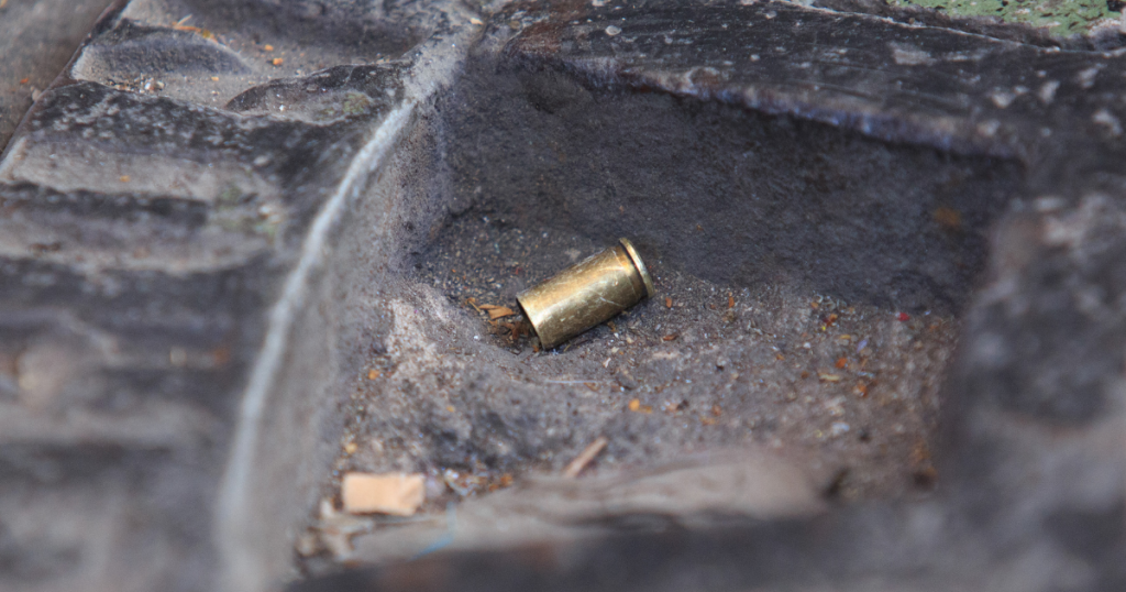 “Bala loca” perforó el techo de una vivienda en Maipú durante velorio de joven de 16 años baleado en feria navideña