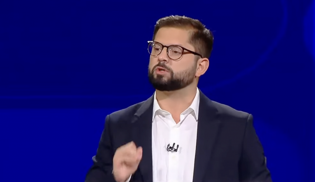 Gabriel Boric y conflicto con camioneros: “Cumplen un rol que es complementario con el que podría tener el tren”