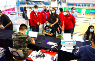 Casi 12 mil niños fueron beneficiados en el Maule con computadores para sus clases