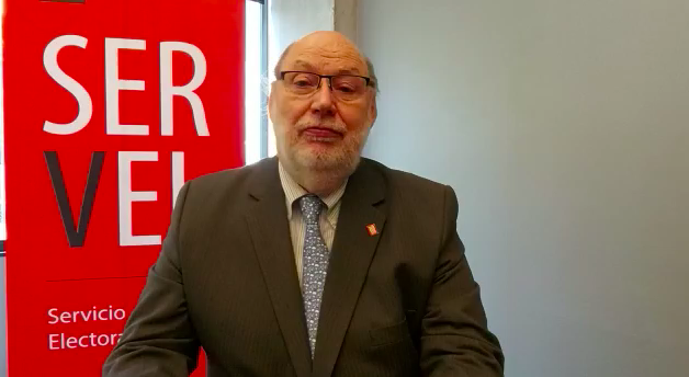 Servicio Electoral anuncia querella contra Sebastián Izquierdo: “Hacemos un llamado a los apoderados a actuar con responsabilidad y ajustados en la ley”