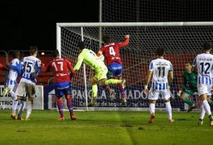 [Video] No lo podía creer: arquero anota un golazo en el último minuto del partido en la Copa del Rey