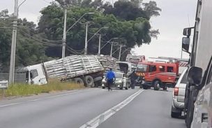 Nueve muertos y dos heridos graves deja el choque entre un camión y minibús en la Carretera de la Fruta