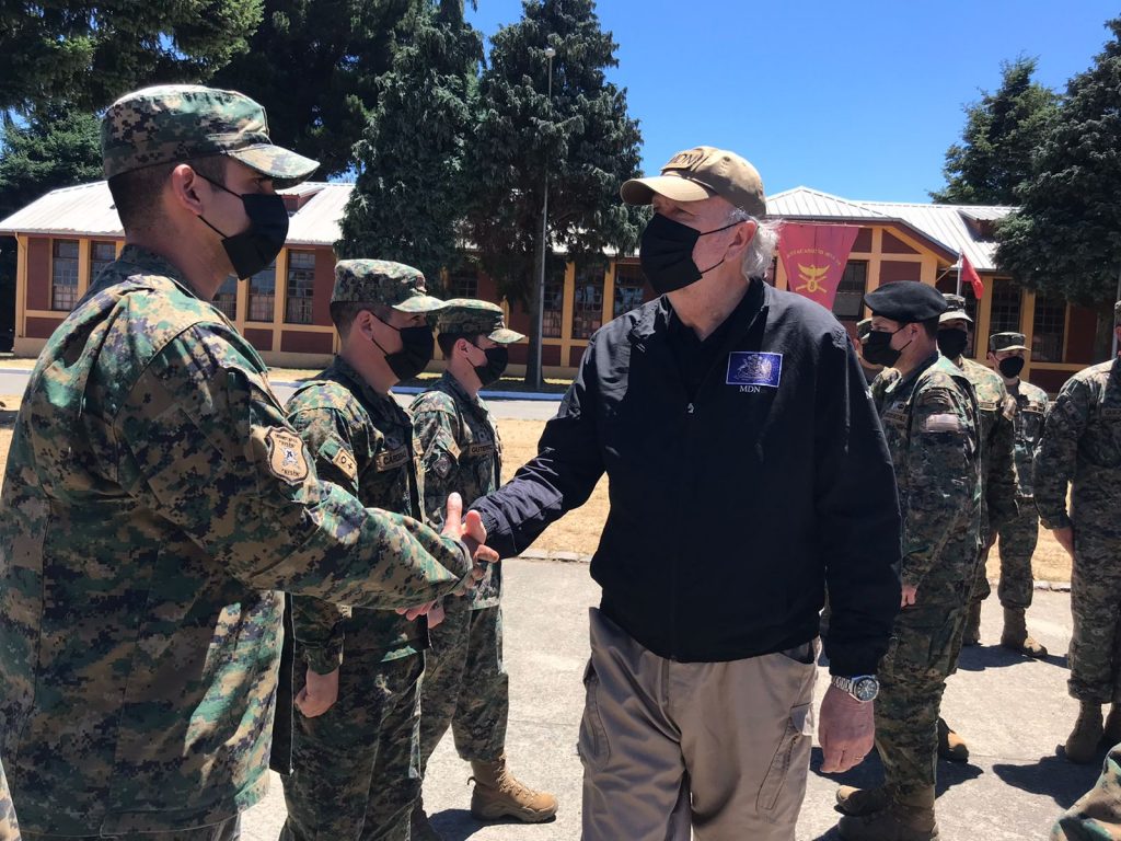 Autoridades de Defensa visitan en Navidad a efectivos de las FF.AA. desplegados en Araucanía y Biobío