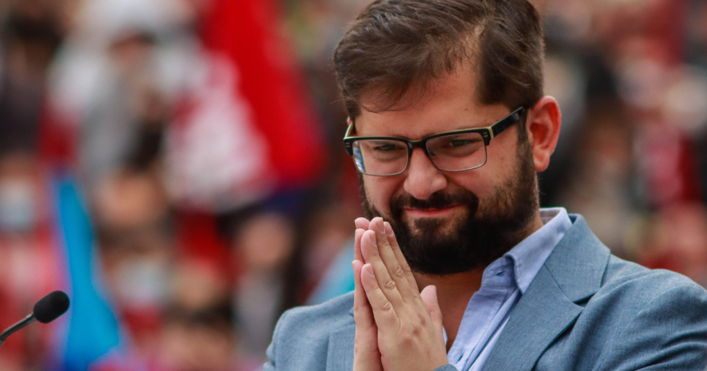 Gabriel Boric responde a apoyo de Bachelet: “Es un gran honor en este momento clave”