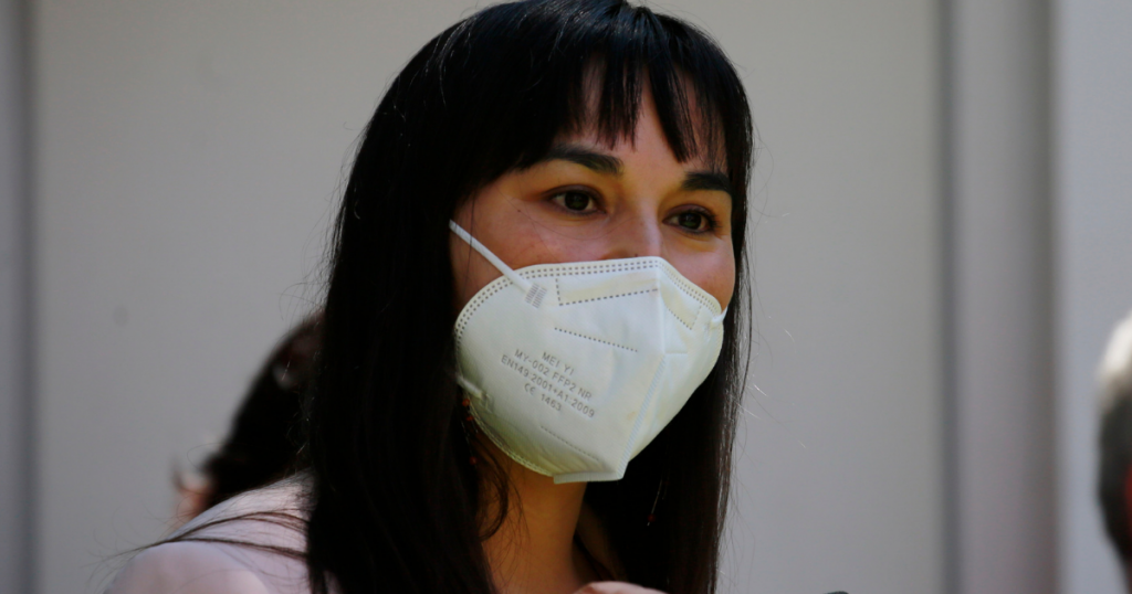 Izkia Siches: “Fue un error retirar las cuarentenas en el contexto de los viajes internacionales”