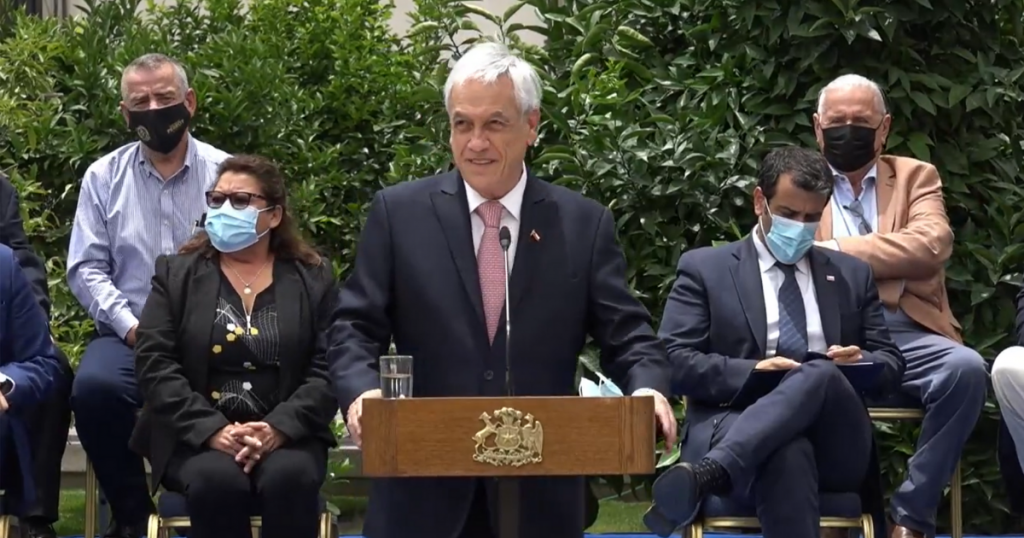 Presidente Piñera promulgó la “Ley Juan Barrios” que aumenta las penas de los ataques incendiarios contra los vehículos motorizados