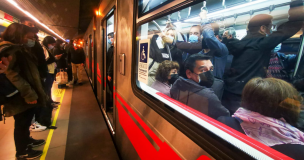 Metro de Santiago informa que los accesos a la estación Baquedano no están disponibles