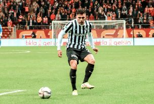 Pinares fue titular en la derrota del Altay en la Superliga turca