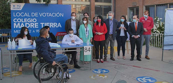 Ministra Rubilar informa medidas para facilitar votación de personas mayores, con discapacidad y embarazadas
