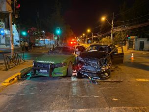 Patrulla de Carabineros que se dirigía al hospital chocó con automóvil en el trayecto