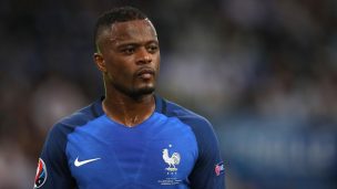 Patrice Evra: “Hay al menos dos jugadores por club que son homosexuales, pero no pueden decirlo”