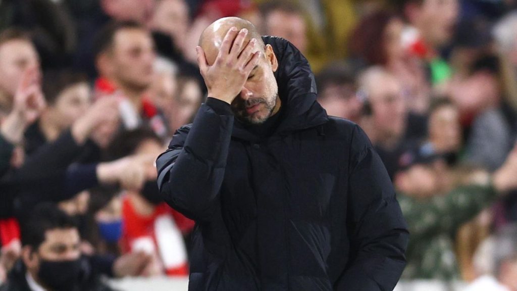 Pep Guardiola y otros ocho integrantes del plantel del City con Covid